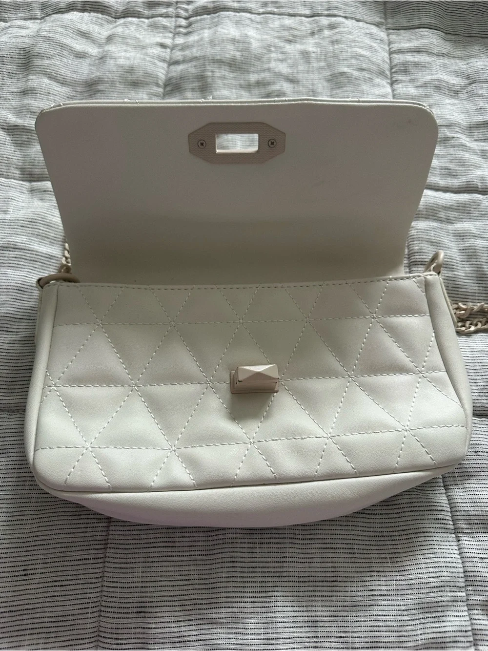 Purse - Picture 3 of 5